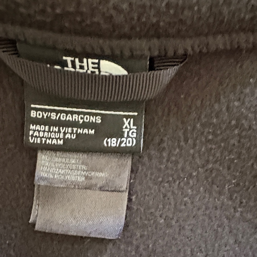 The North Face Boys' black 2-1 Jacket